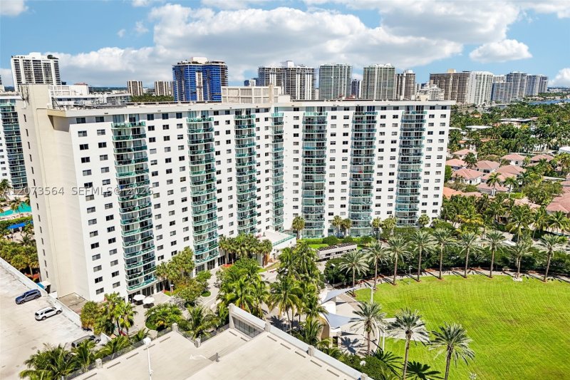 Condo for sale at Ocean Reserve 1120