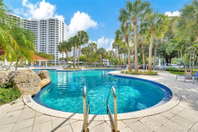 Comprar apartamento en Parc Central Aventura LP03