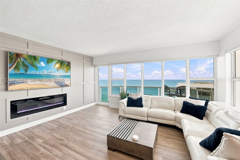 Condo for sale at Royal Ambassador 1710