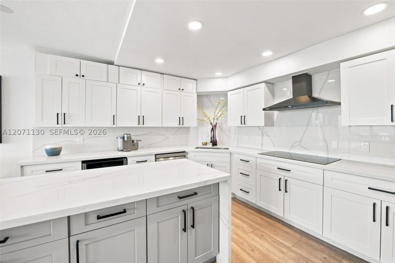 Condo for sale at Royal Ambassador 1710