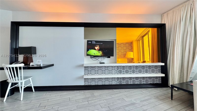 Condo for sale at Mondrian 1108