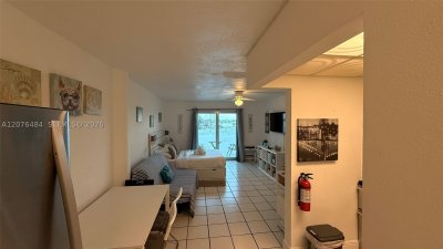 Aluguel de apartamento no Bayshore Yacht Tennis Club 107