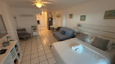 Aluguel de apartamento no Bayshore Yacht Tennis Club 107