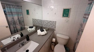 Aluguel de apartamento no Bayshore Yacht Tennis Club 107