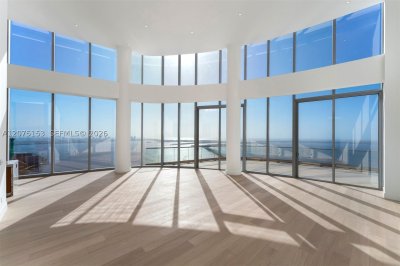 Comprar apartamento en Una Residences at Brickell UPH01