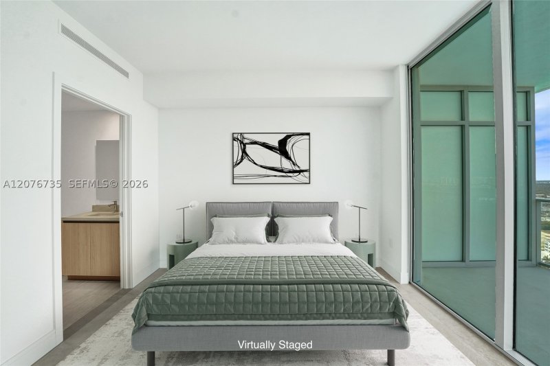 Condo for sale at One Park Tower by Turnberry 2511