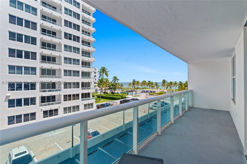 Condo for sale at Carriage Club South 3B