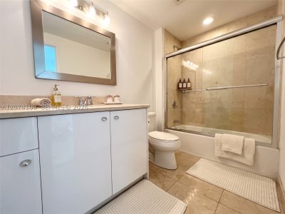 Comprar apartamento no Parc At Turnberry 312