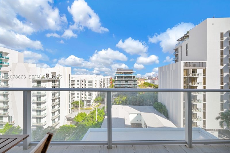 Comprar apartamento no Le Parc at Brickell 802