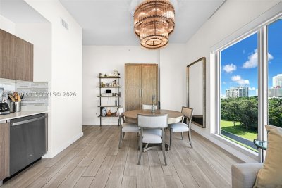 Comprar apartamento no Le Parc at Brickell 802