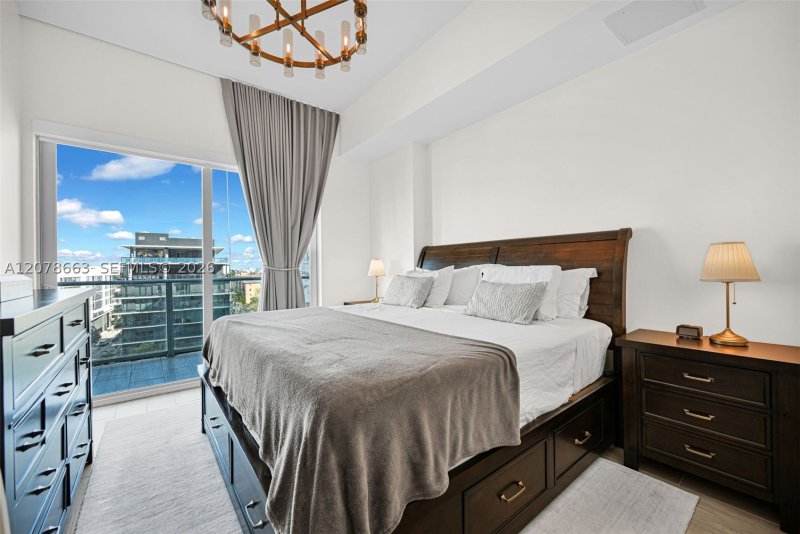 Comprar apartamento no Le Parc at Brickell 802