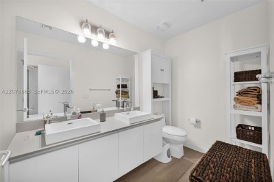 Comprar apartamento no Le Parc at Brickell 802