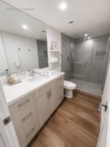 Aluguel de apartamento no Gables Waterway Towers 1101