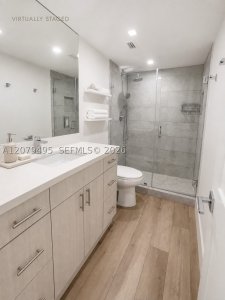 Aluguel de apartamento no Gables Waterway Towers 1101