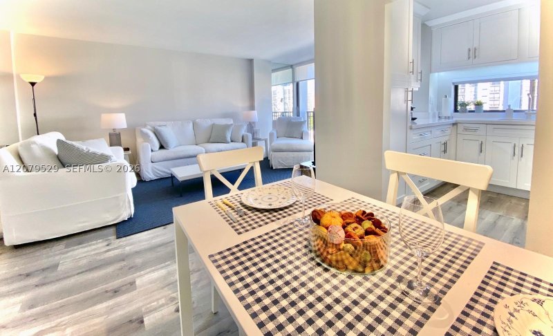 Apartment for rent at Plaza of the Americas 703