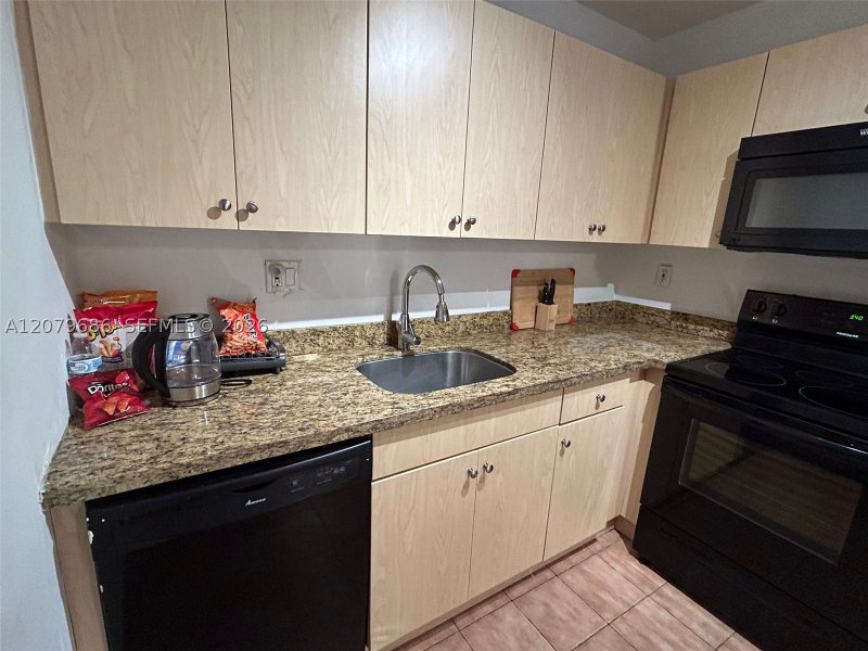 Condo for sale at Olympus Towers 118