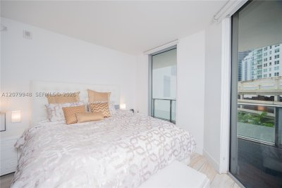 Comprar apartamento no Brickell House Condo 710