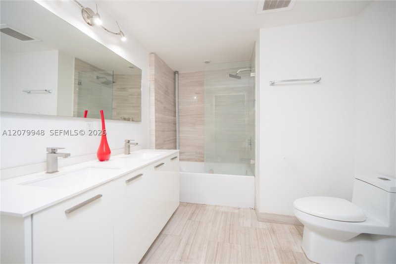 Condo for sale at Brickell House Condo 710