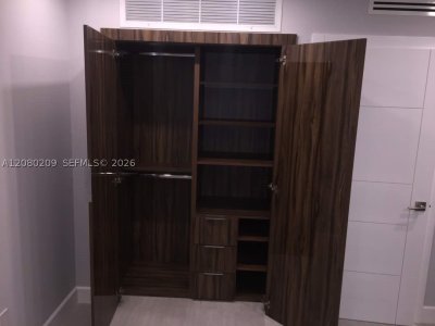 Comprar apartamento no Balmoral Condo 12Q