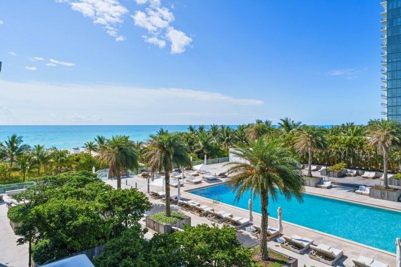 Comprar apartamento en Roney Palace 407