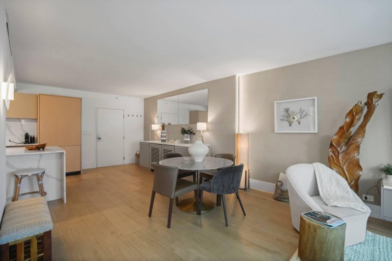 Comprar apartamento en Roney Palace 407