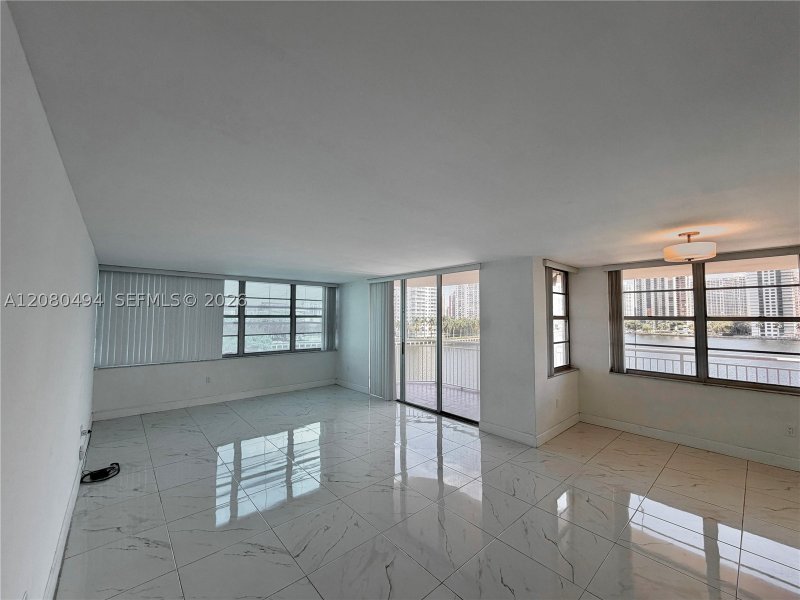 Alquiler de apartamento en Del Prado Aventura 504
