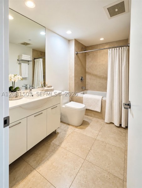 Condo for sale at Icon Brickell Tower I 4910