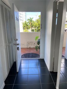 Aluguel de apartamento no Bayshore Yacht Tennis Club 204