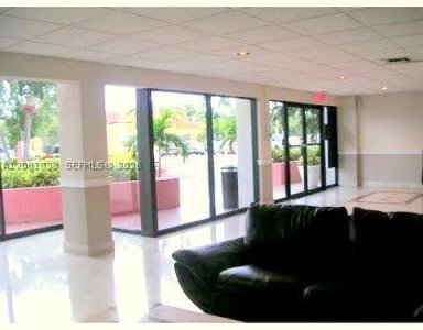 Aluguel de apartamento no Bayshore Yacht Tennis Club 204