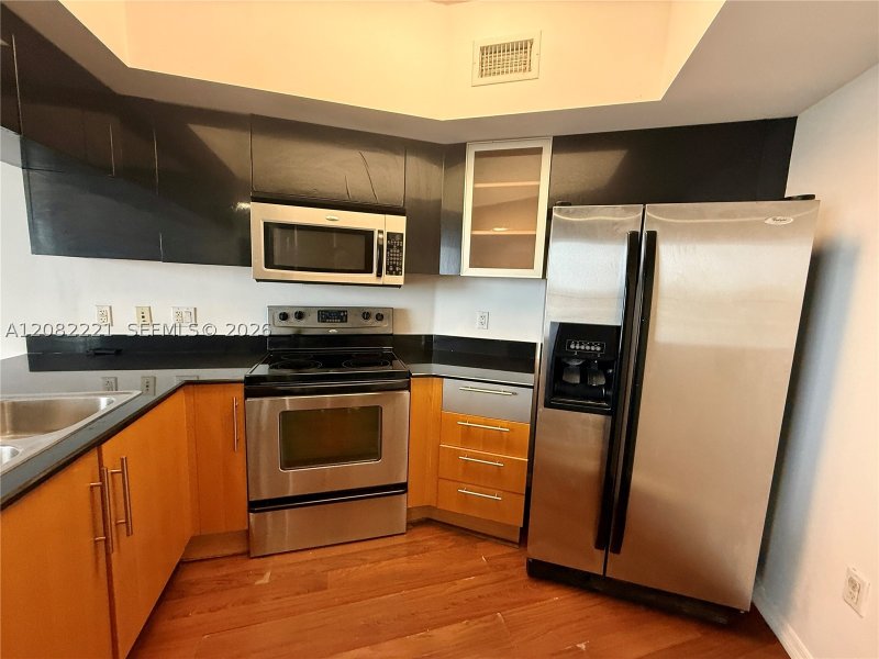 Apartment for rent at Opera Tower 3015