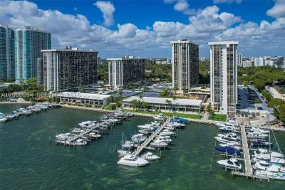 Comprar apartamento no Brickell Place B2110
