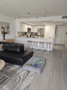 Comprar apartamento no Brickell Place B2110