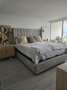 Comprar apartamento no Brickell Place B2110