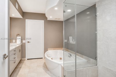 Aluguel de apartamento no Ocean Two 1602