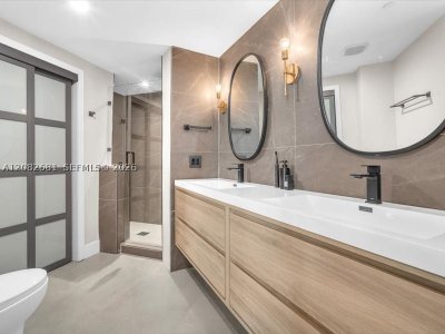 500 Brickell West Tower Apt #2902
