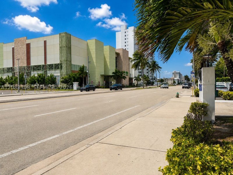 Apartment for rent at Alexander Towers 402