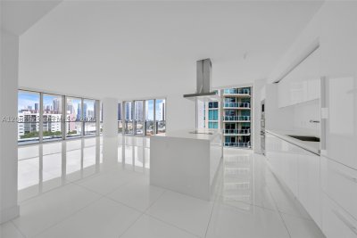 Marina Del Viento Apt #4-701