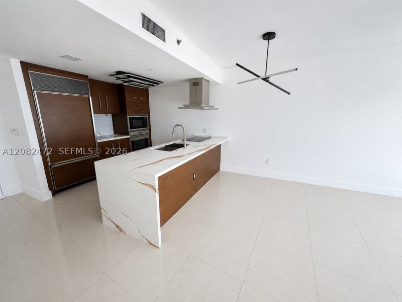 Apartment for rent at Icon Brickell Tower I 417