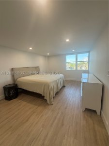 Aluguel de apartamento no Royal Embassy 3F