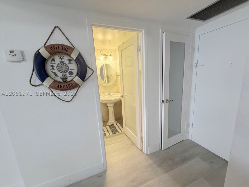 Apartment for rent at Sea Air Towers 423