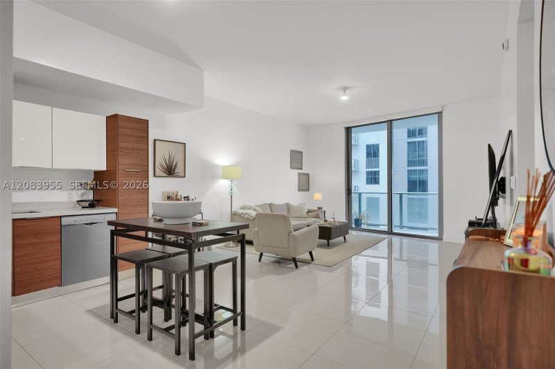 Condo for sale at Brickell Ten 2005