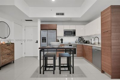Comprar apartamento no Brickell Ten 2005