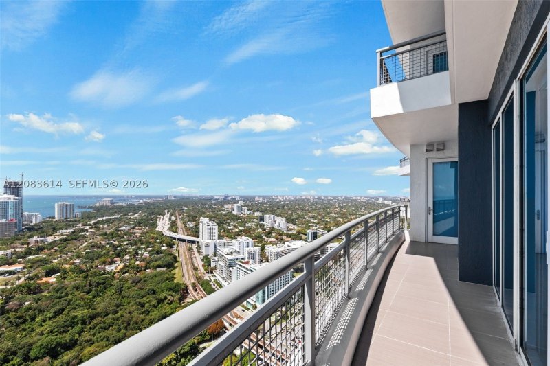 Condo for sale at Infinity on Brickell 3800