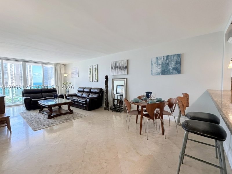 Apartment for rent at Ocean Reserve 1627