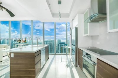 Aluguel de apartamento no Marina Blue 5301