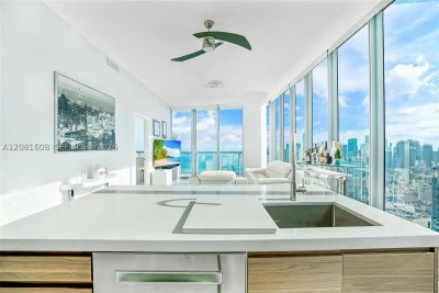 Aluguel de apartamento no Marina Blue 5301