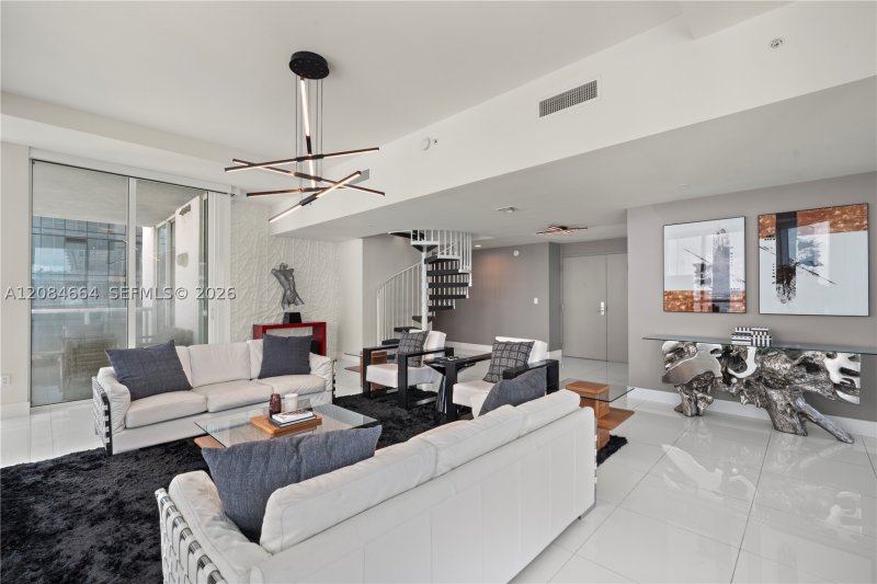 Condo for sale at Vizcayne Everglades On The Bay PH4908