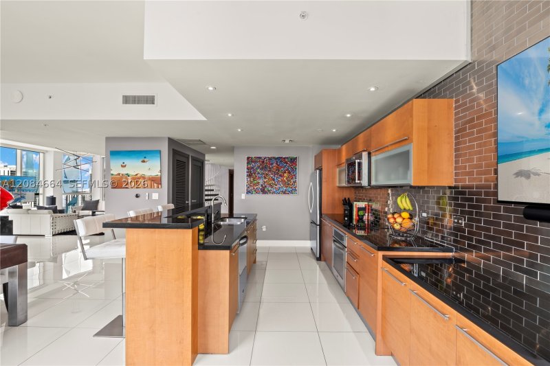 Condo for sale at Vizcayne Everglades On The Bay PH4908