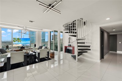 Comprar apartamento no Vizcayne Everglades On The Bay PH4908