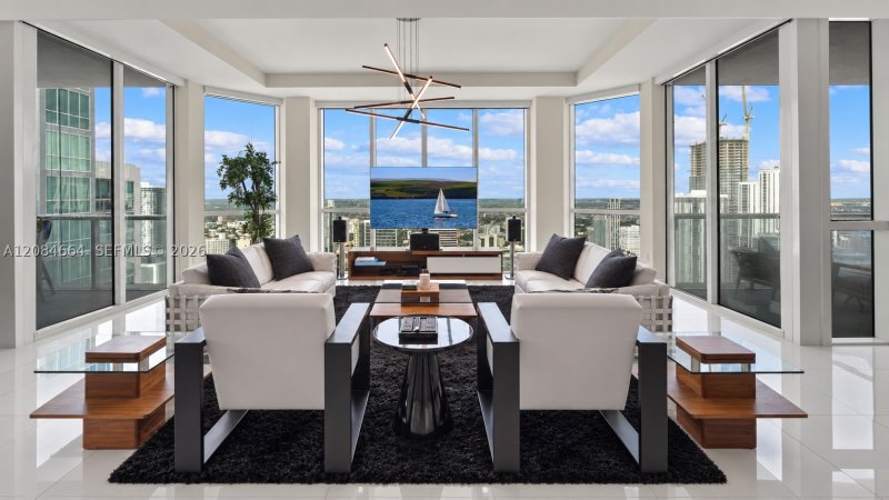 Condo for sale at Vizcayne Everglades On The Bay PH4908